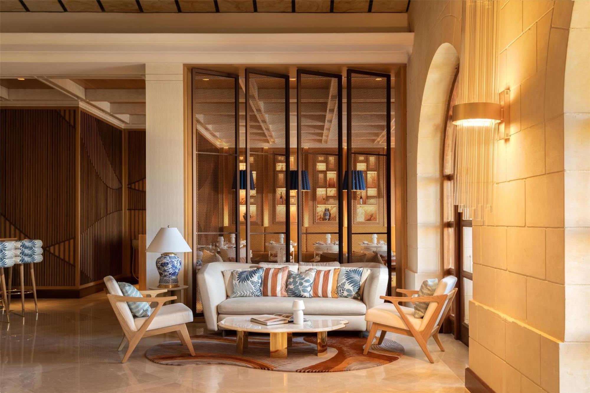 Kempinski Hotel 5*