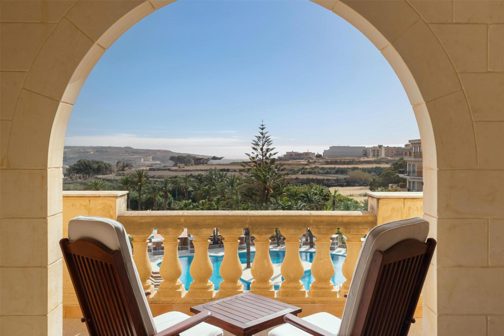 Отель Kempinski 5*