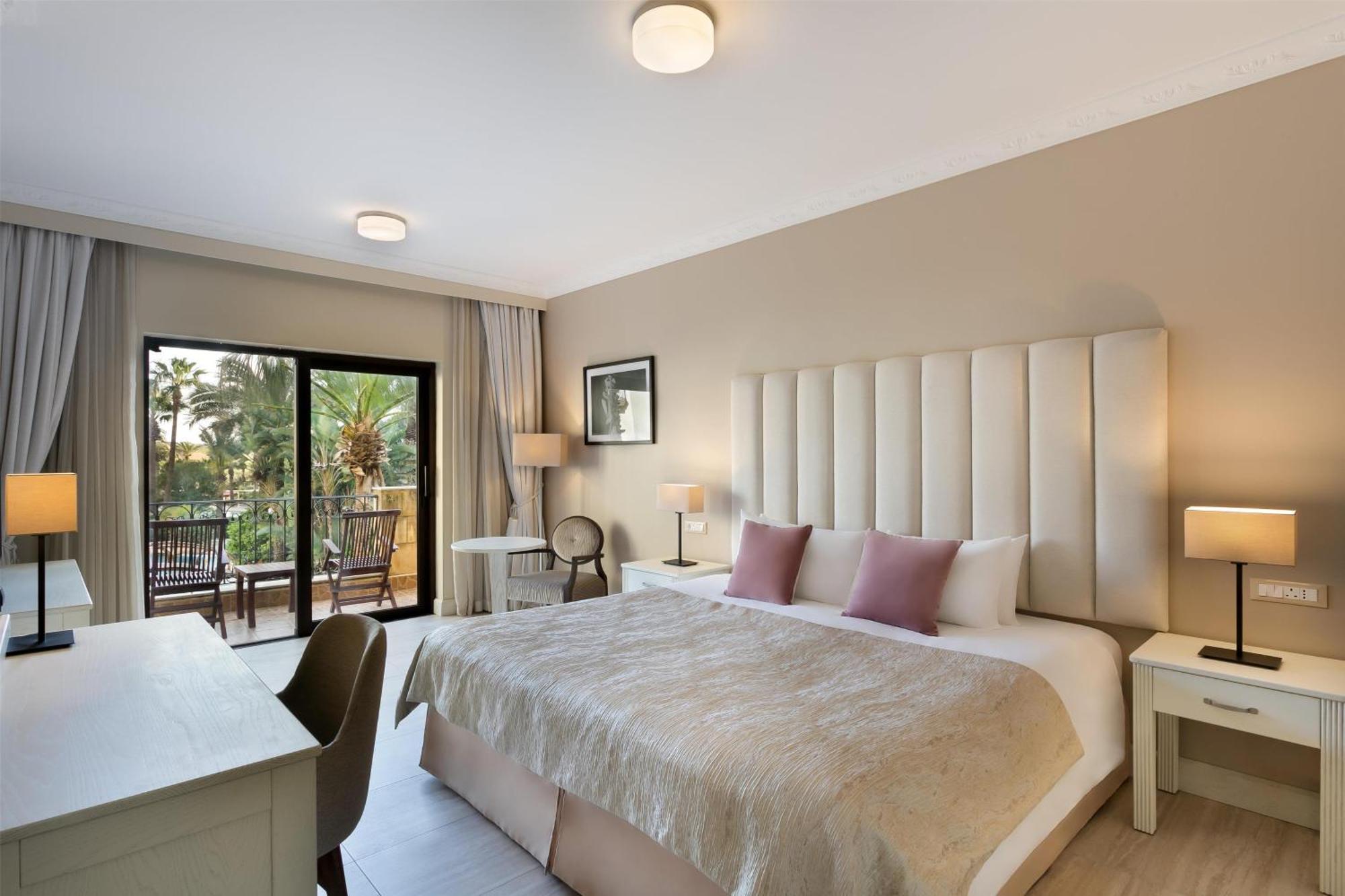 Отель Kempinski 5*